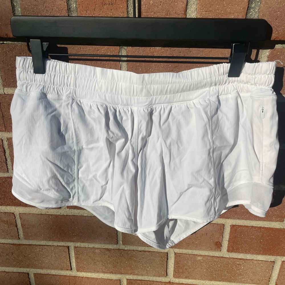 Sz 12 - Hotty Hot Low-Rise Lined Short 2.5" White